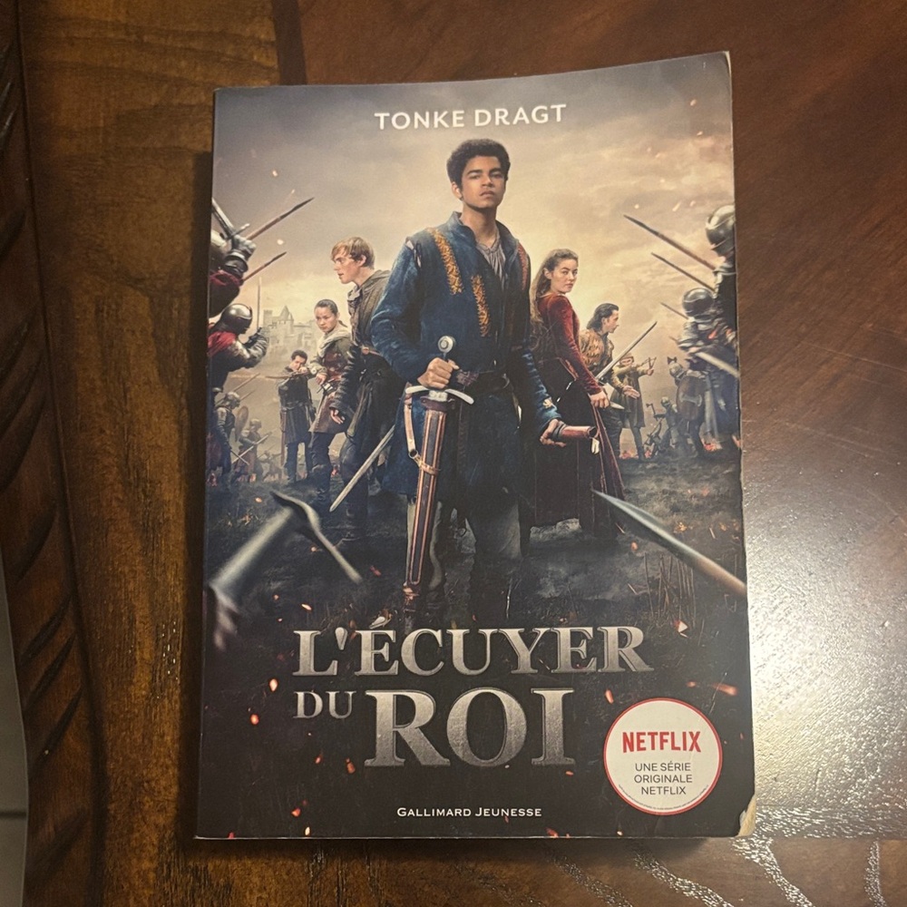 Netflix L'Écuyer du Roi Poster - Black and Silver